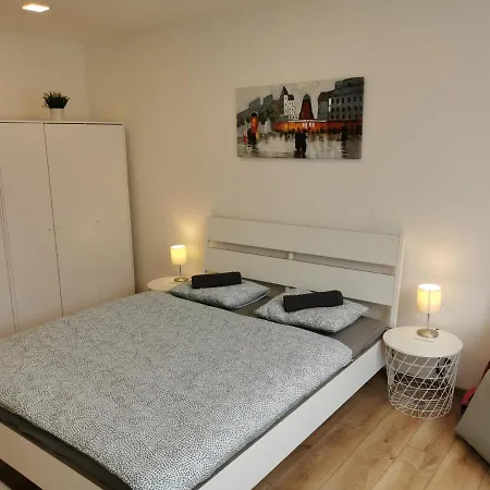 Apartmán Nela Klínovec Apartamento *
